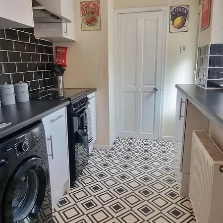 Toffees Townhouse A 2 Bed House In Liverpool 1 Mins Walk To Goodison Park Esterno foto