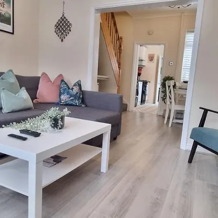 Toffees Townhouse A 2 Bed House In Liverpool 1 Mins Walk To Goodison Park Esterno foto