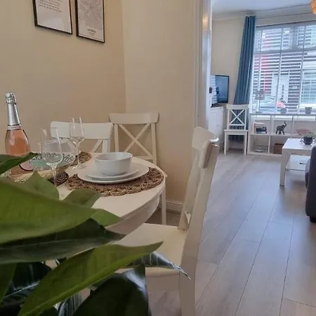 Toffees Townhouse A 2 Bed House In Liverpool 1 Mins Walk To Goodison Park Esterno foto