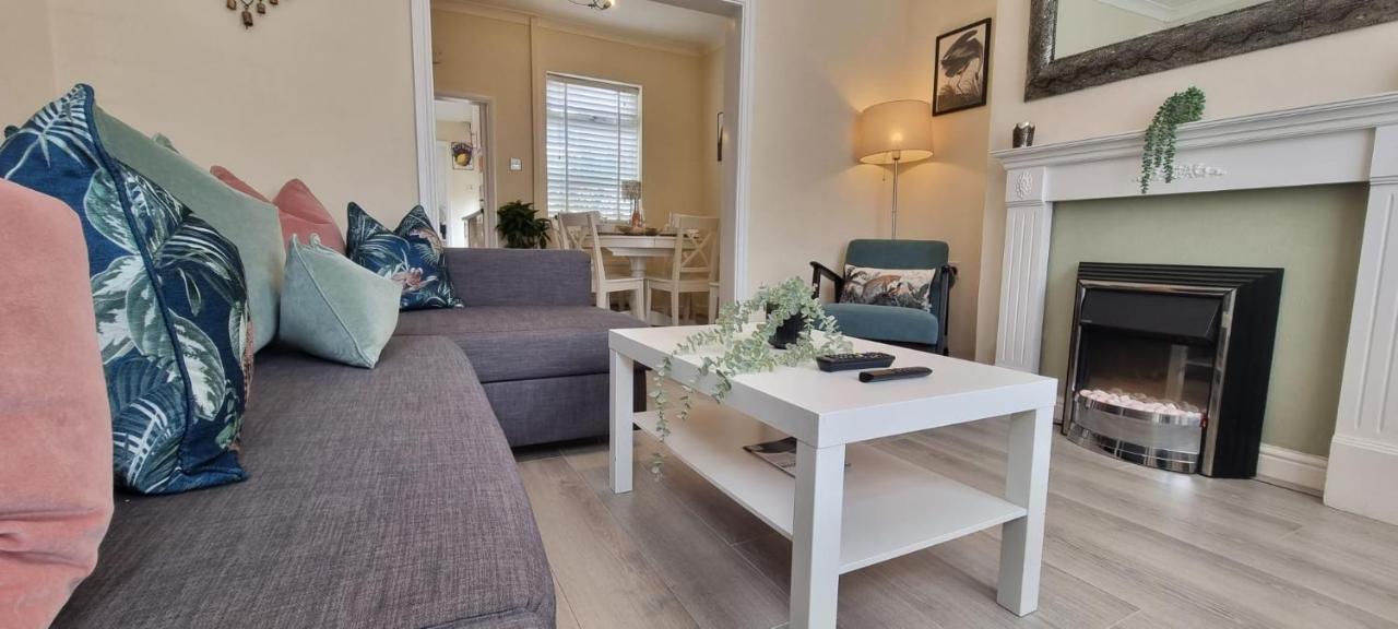 Toffees Townhouse A 2 Bed House In 1 Mins Walk To Goodison Park * Liverpool