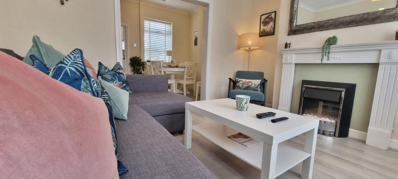 Toffees Townhouse A 2 Bed House In 1 Mins Walk To Goodison Park Holiday home